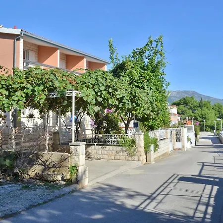 Laidback - One Bedroom With Balcony And Sea View Lavander Appartamento