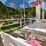 شقة Laidback - One Bedroom With Balcony And Sea View Lavander أوروبيتش