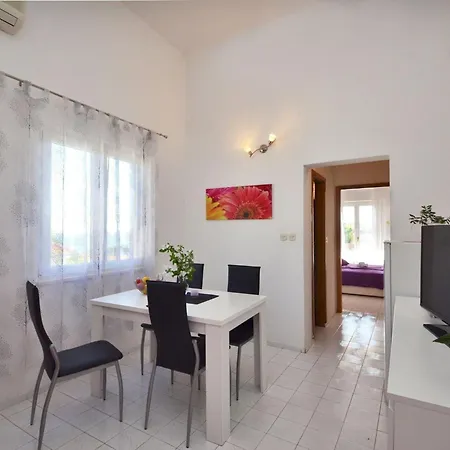 Laidback - One Bedroom With Balcony And Sea View Lavander Orebic