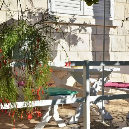 Apartment Laidback - One Bedroom With Balcony And Sea View Lavander *