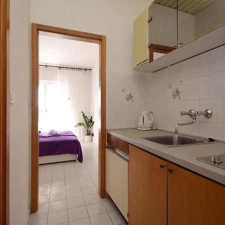 Laidback - One Bedroom With Balcony And Sea View Lavander Orebic