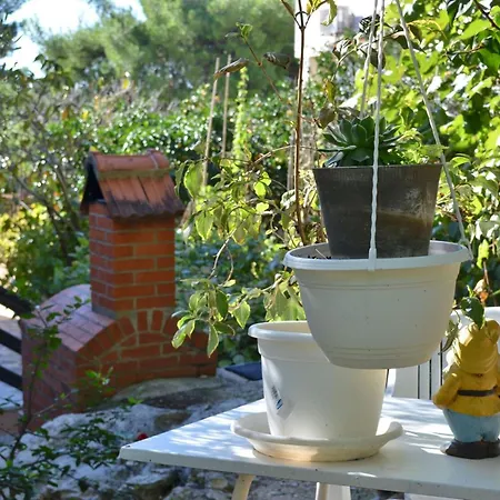 Laidback - One Bedroom With Balcony And Sea View Lavander Orebić