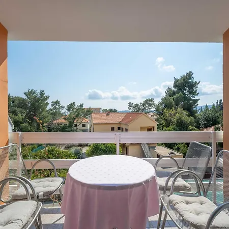 Apartment Laidback - One Bedroom With Balcony And Sea View Lavander *